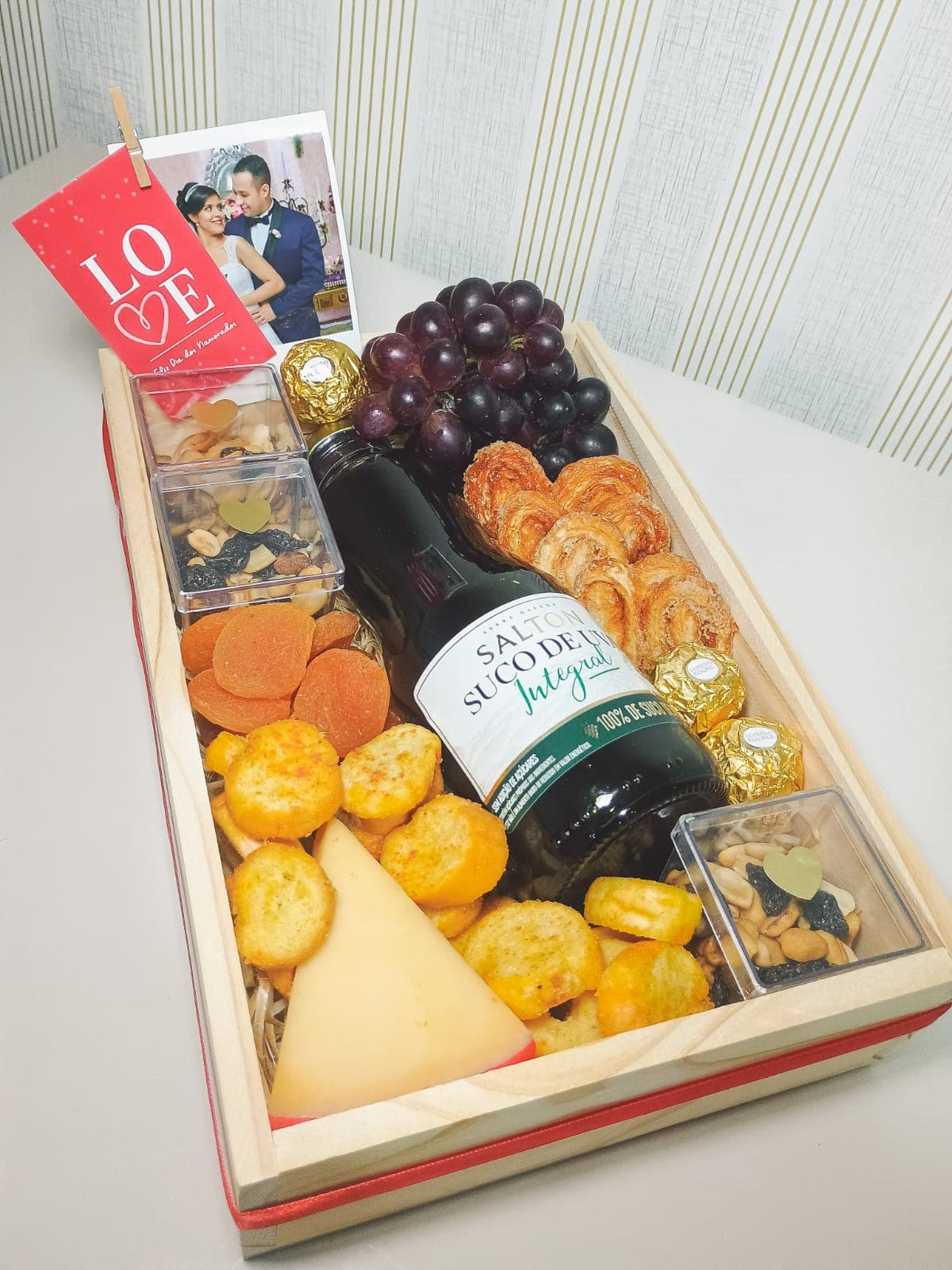 Vinhos e Nuts- Namorados — cesta de presente em Duque de Caxias RJ - Foto 1